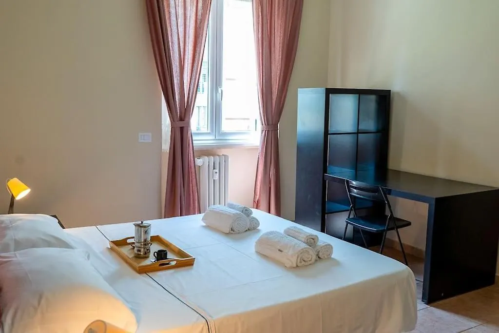 1Min From Metro Roma Large And Quiet Apartment contacts